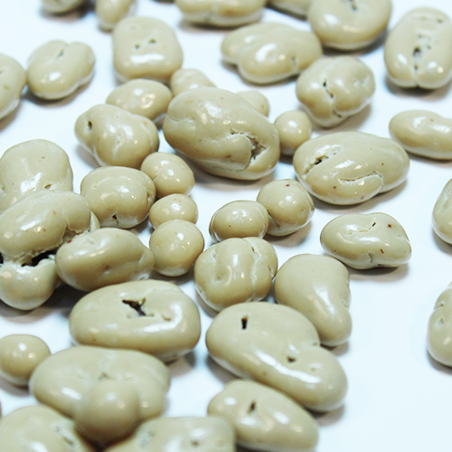 PACANES ENROBÉES DE CHOCOLAT BLANC À SAVEUR D'ÉRABLE - CEVANA 4 kg